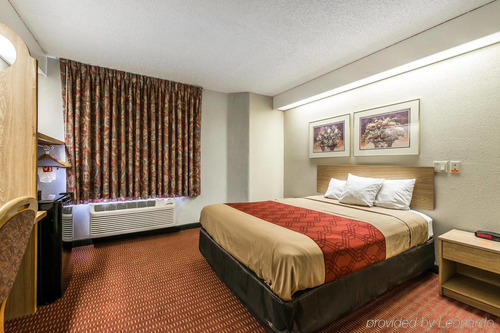 Days Inn By Wyndham Thornton Exterior foto
